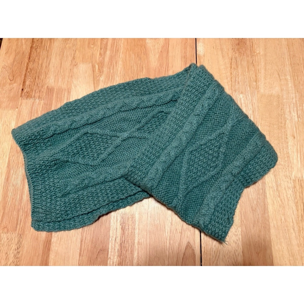 Connemara Knitwear Scarf‎ 100% Merino Wool Ireland Green Neutral Minimal Luxury